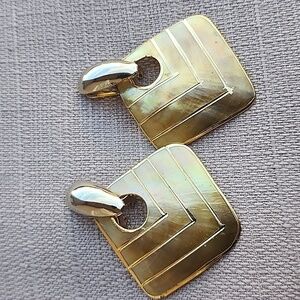 Vintage Gold Mother of Pearl Shell Earrings, Preloved In Great Condition